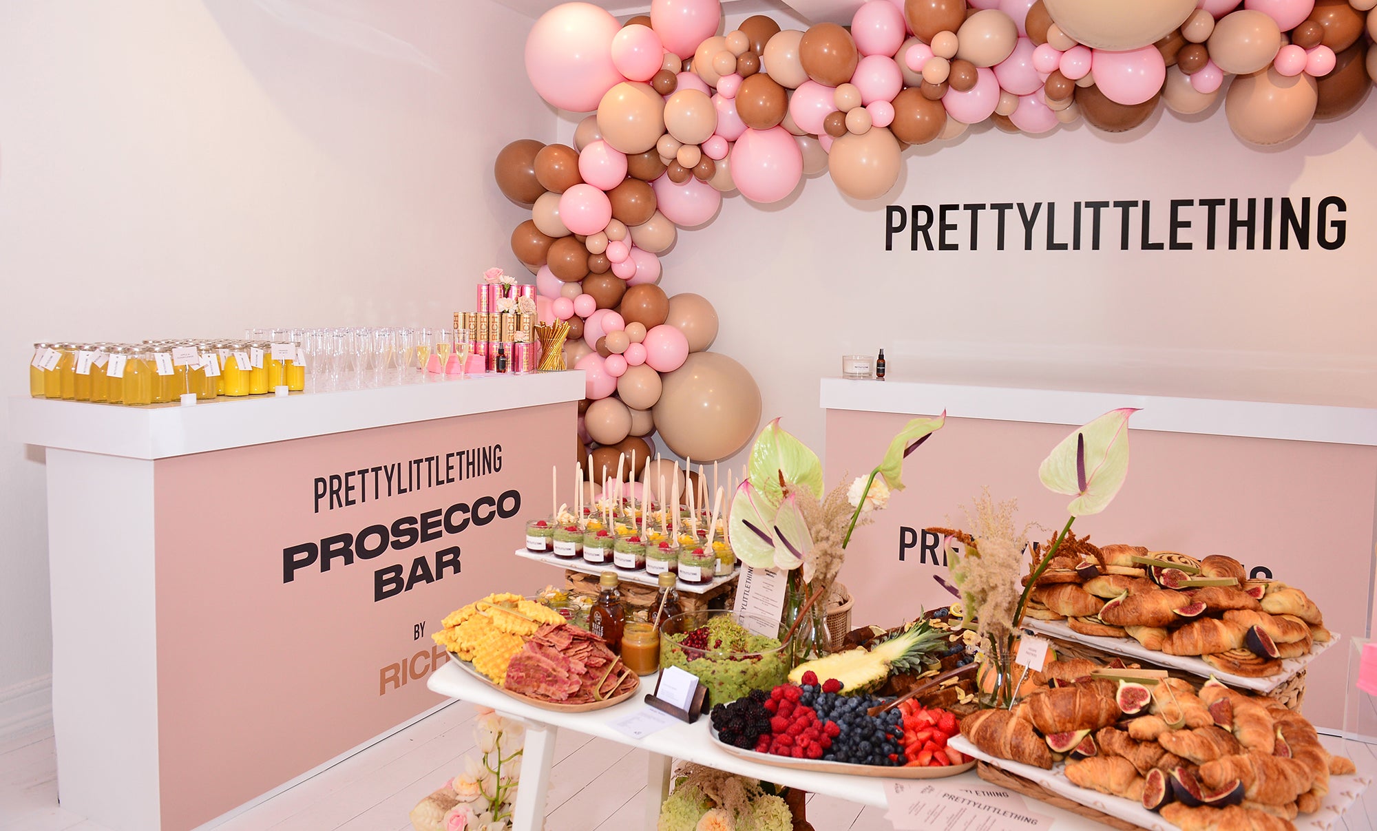 First collaboration of RICH Prosecco x Prettylittlething for the launch of PLThome!
